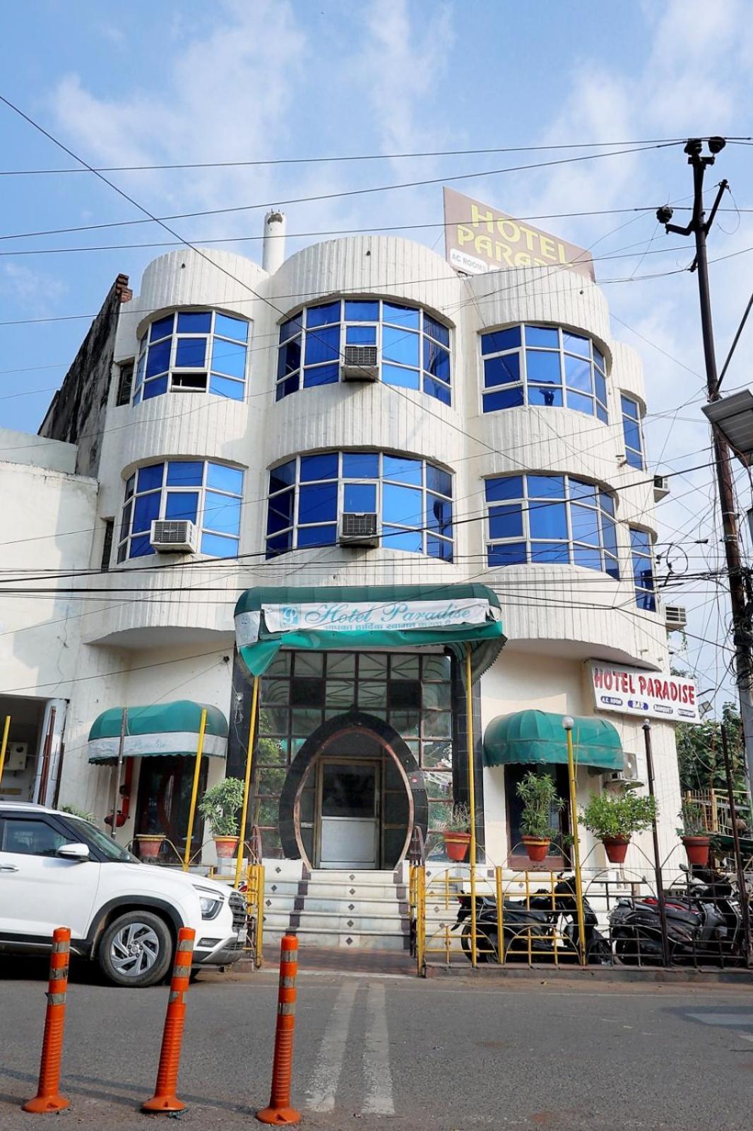 Hotel Paradise Kanpur Exterior foto